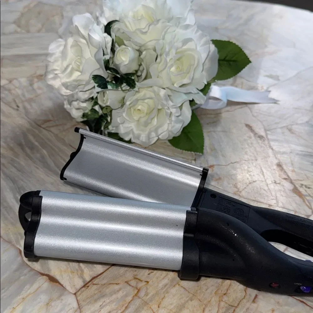 Hot Tools Professional Deep Waver Black Silver Triple Barrel Hair Iron Hairwaver